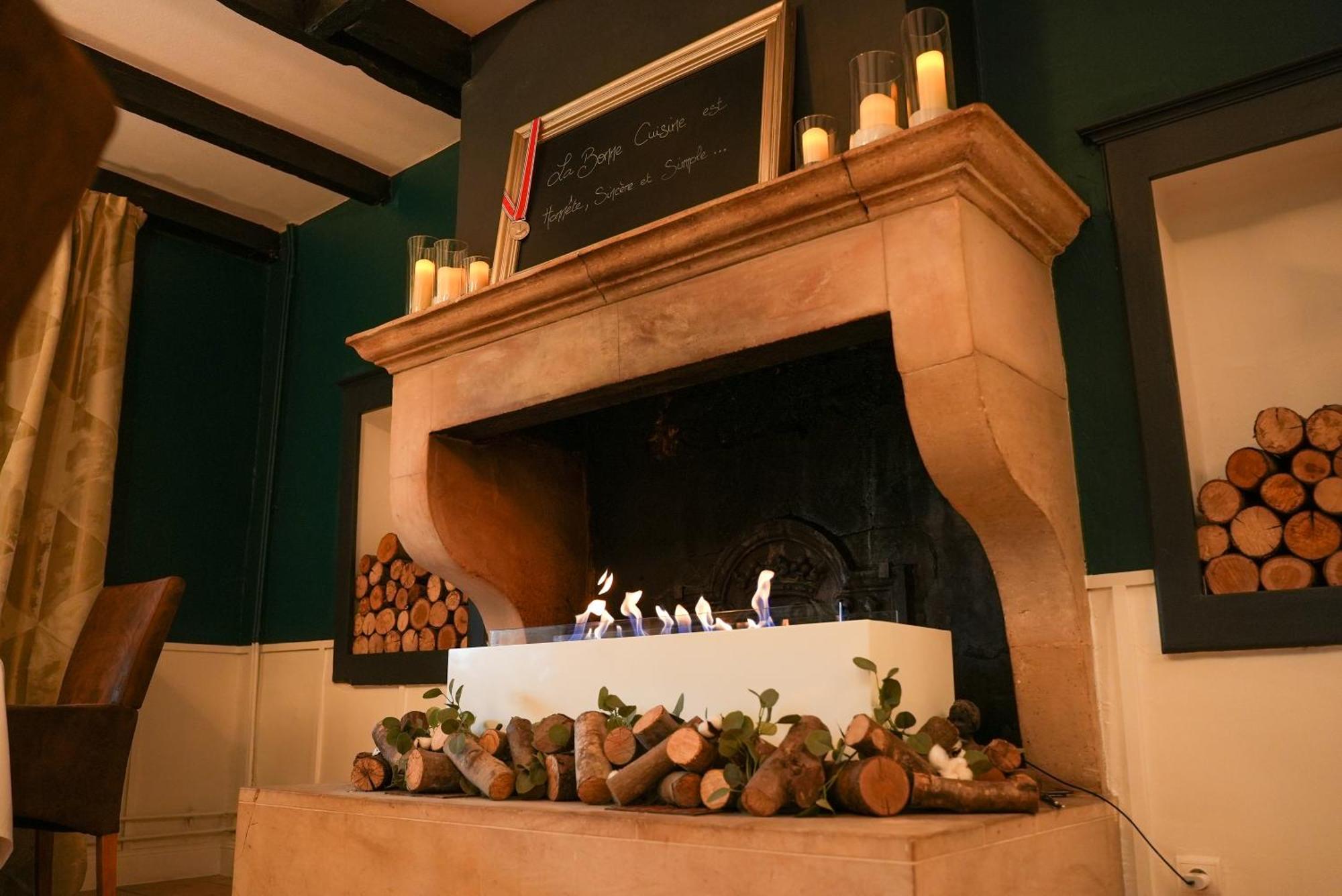 Logis Le Relais De La Voie Sacree 호텔 Issoncourt 외부 사진
